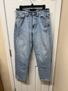 Abercrombie & Fitch Athletic Loose Jeans – Size 29x32